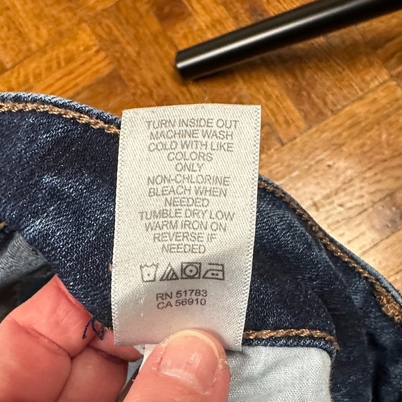 Maurices Ankle Jeans in Dark Blue with Distressed Details XL - Picture 5 of 8